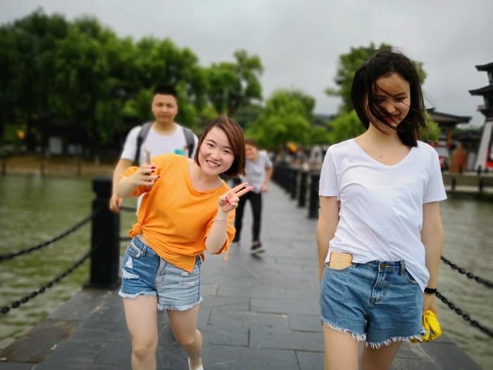 卓成網(wǎng)絡(luò)科技三國(guó)城游合照11.jpg
